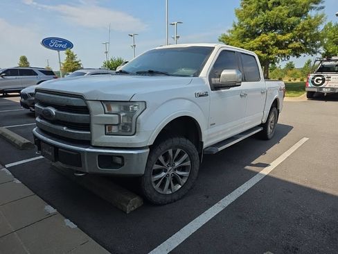 Used 2015 Ford F150 Lariat w/ Equipment Group 502A Luxury AWD/4WD image 9