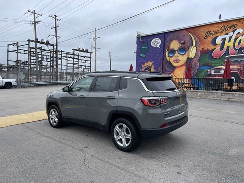 Used 2024 Jeep Compass Latitude AWD/4WD image 3