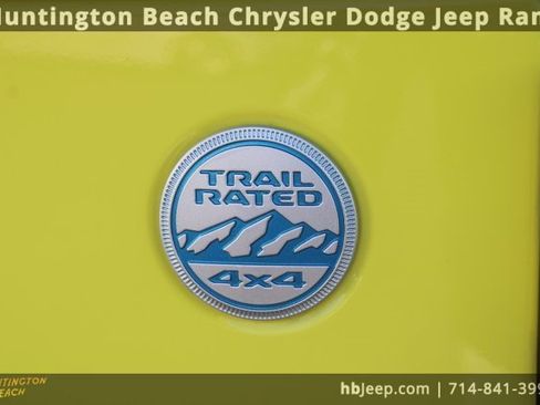 Used 2023 Jeep Wrangler Unlimited Sahara image 8