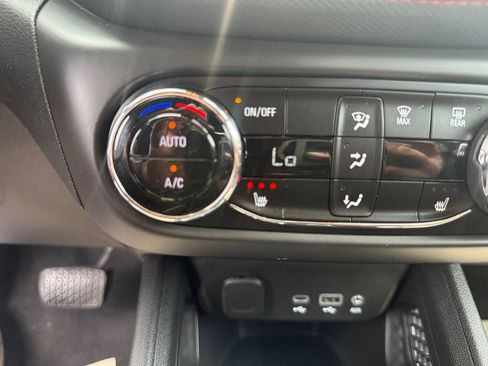 Used 2023 Chevrolet TrailBlazer RS w/ Convenience Package AWD/4WD image 23