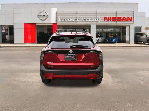 New 2026 Nissan Kicks SR w/ Cold Weather Package FWD image 4