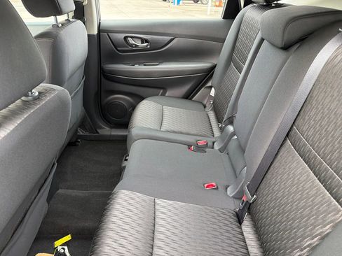 Used 2017 Nissan Rogue S FWD image 33