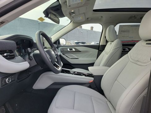 New 2026 Ford Explorer Platinum w/ LUX Leather Package image 16