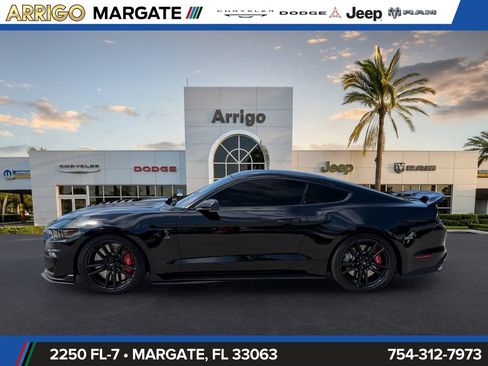Used 2021 Ford Mustang Shelby GT500 w/ Technology Package RWD image 4