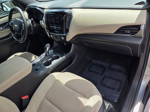 Used 2023 Chevrolet Traverse LS FWD image 18
