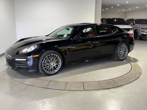 Used 2016 Porsche Panamera 4 image 15