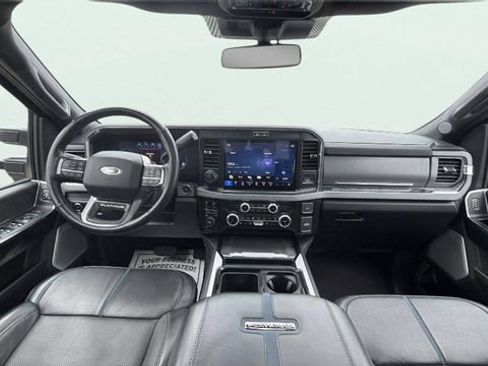 Used 2025 Ford F250 Platinum image 2