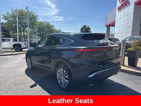 Certified 2022 Toyota Venza XLE AWD/4WD image 6