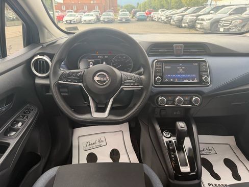 Used 2023 Nissan Versa SV FWD image 12
