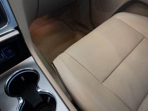 Used 2017 Jeep Grand Cherokee Overland image 31