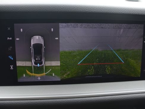 Certified 2025 Porsche Cayenne Coupe image 23