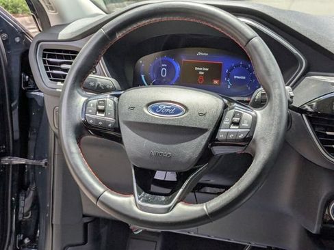 Used 2022 Ford Escape SEL w/ SEL Stealth AWD Package image 17