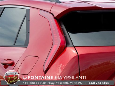 New 2025 Kia Niro EX image 11