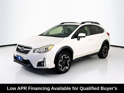 Used 2016 Subaru Crosstrek 2.0i Premium w/ Moonroof Package AWD/4WD image 3