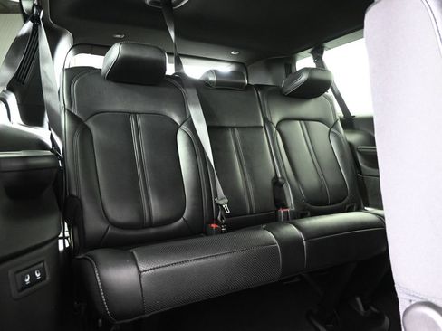 Used 2024 Jeep Wagoneer L Series III w/ Flexible Seating Group AWD/4WD image 17