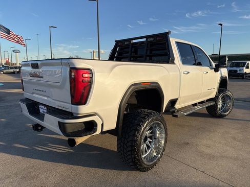 Used 2024 GMC Sierra 2500 Denali w/ Denali Reserve Package image 10