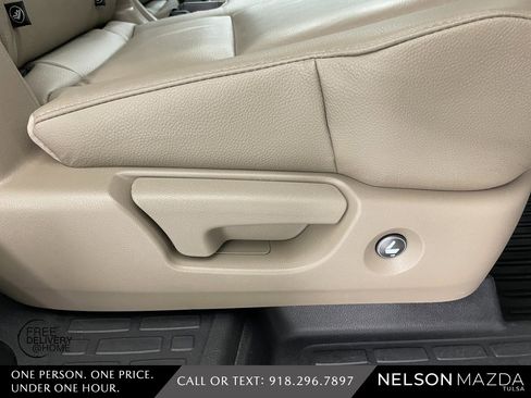 Used 2017 Honda Pilot Touring image 48