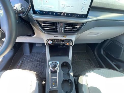 Used 2024 Ford Escape Active w/ Tech Pack #1 AWD/4WD image 9