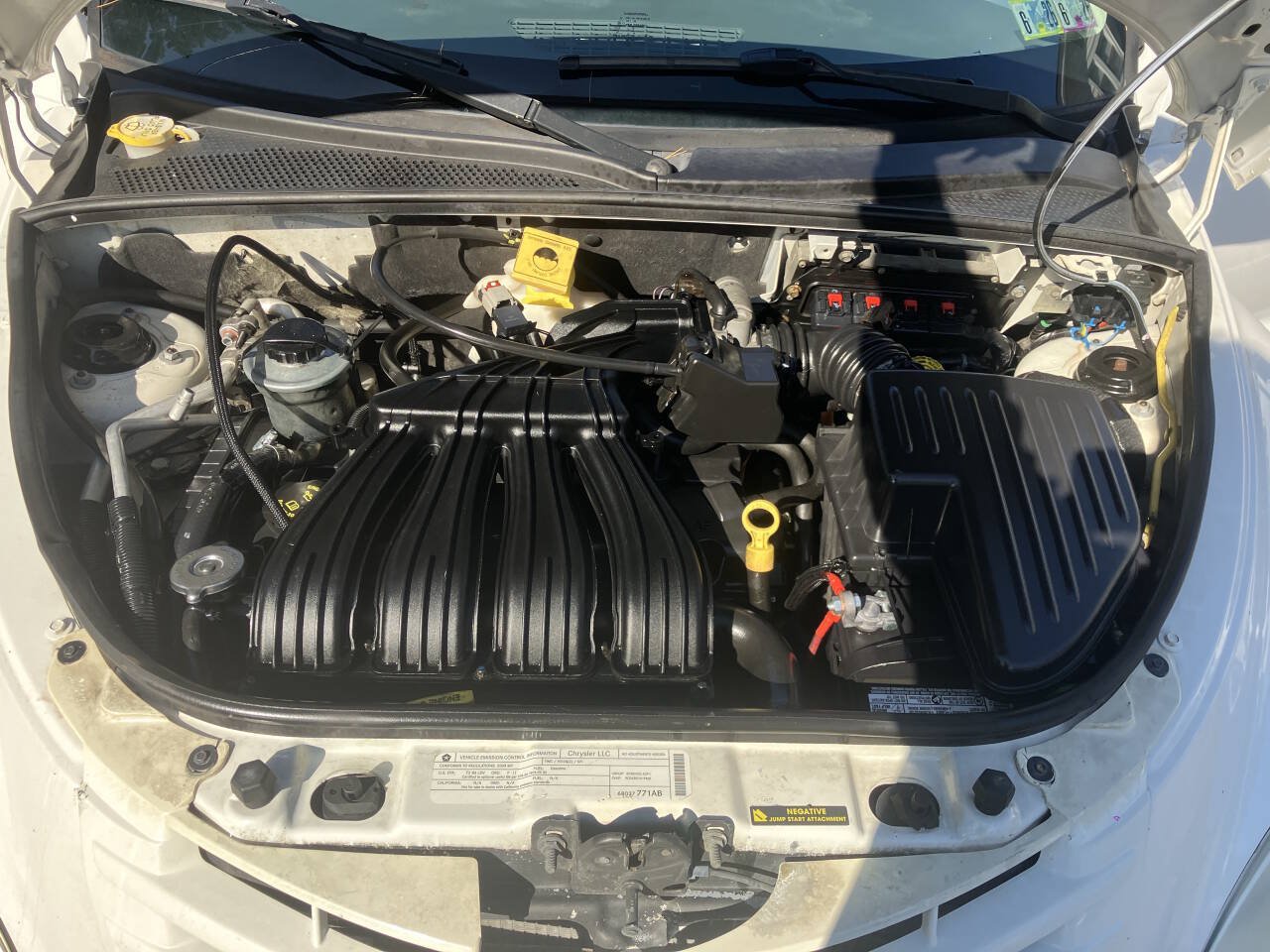 Used 2009 Chrysler PT Cruiser FWD image 28