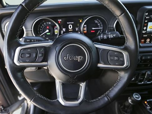 Used 2023 Jeep Wrangler Unlimited Sahara w/ Cold Weather Group AWD/4WD image 13
