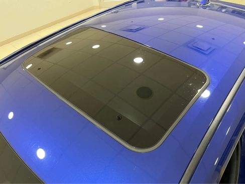 Used 2020 Toyota Corolla SE w/ SE Premium Package image 13