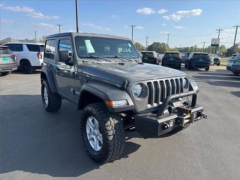 Used 2019 Jeep Wrangler Sport image 4