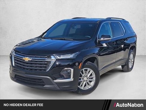 Used 2023 Chevrolet Traverse LT FWD image 1