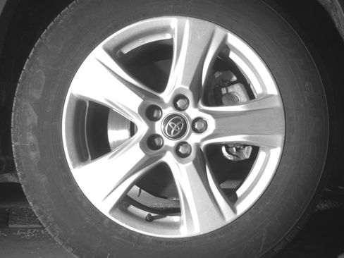 Used 2025 Toyota Highlander LE image 12