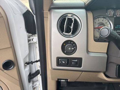 Used 2010 Ford F150 Lariat image 19