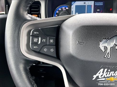 Used 2023 Ford Bronco Badlands image 9