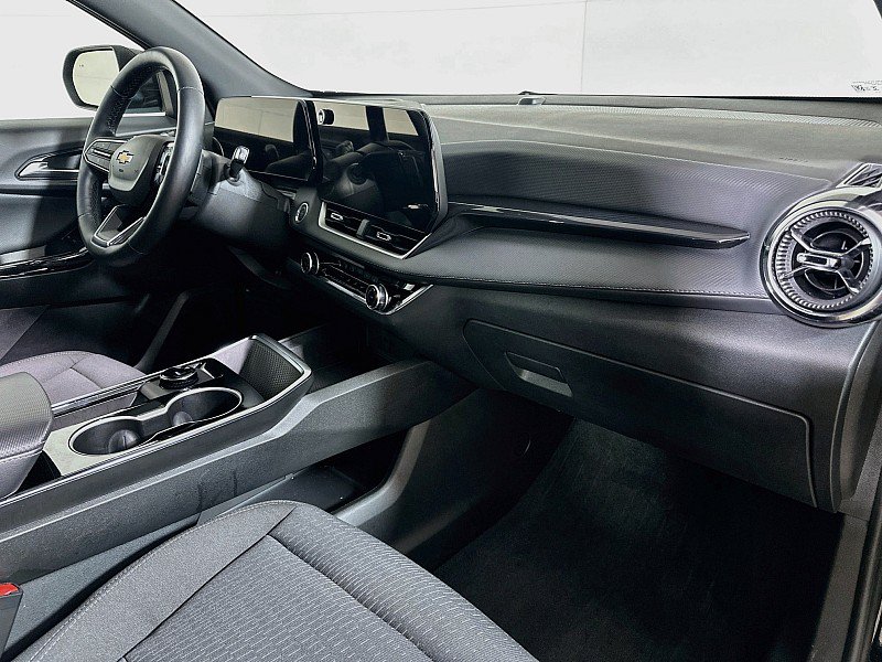 Used 2026 Chevrolet Equinox LT FWD image 28