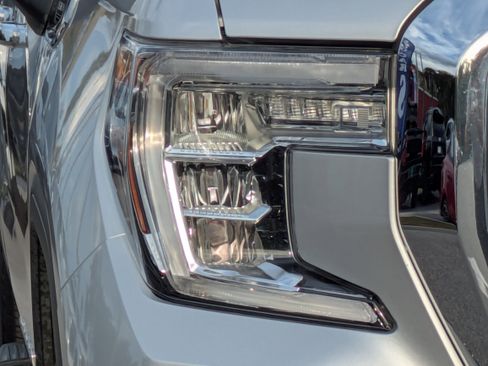 Certified 2022 GMC Sierra 1500 SLT w/ SLT Premium Plus Package image 10