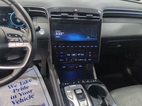 Certified 2022 Hyundai Tucson Limited w/ Cargo Package AWD/4WD image 18