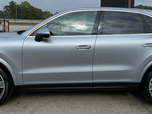 Used 2020 Porsche Cayenne AWD/4WD image 8