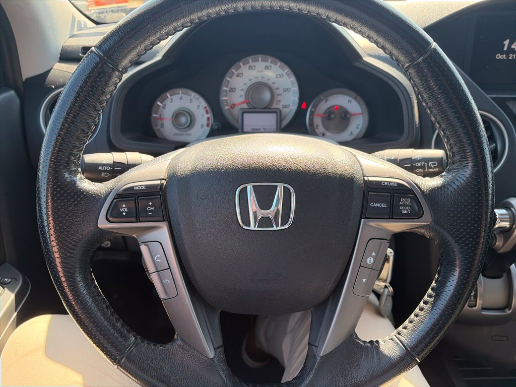 Used 2015 Honda Pilot Touring image 2