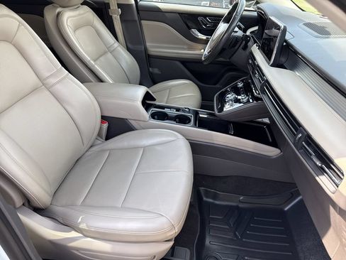 Used 2022 Lincoln Corsair AWD w/ Premium Package image 36