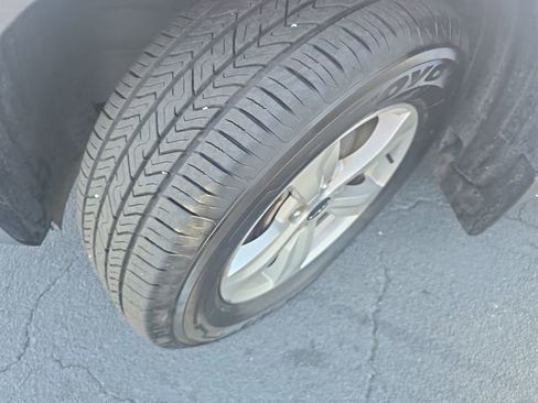 Used 2023 Kia Sorento LX AWD/4WD image 32