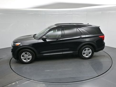 Used 2024 Ford Explorer XLT w/ Equipment Group 202A image 43