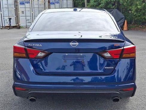 Certified 2024 Nissan Altima 2.0 SR image 5