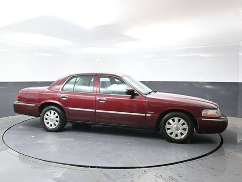 Used 2004 Mercury Grand Marquis LS RWD image 2