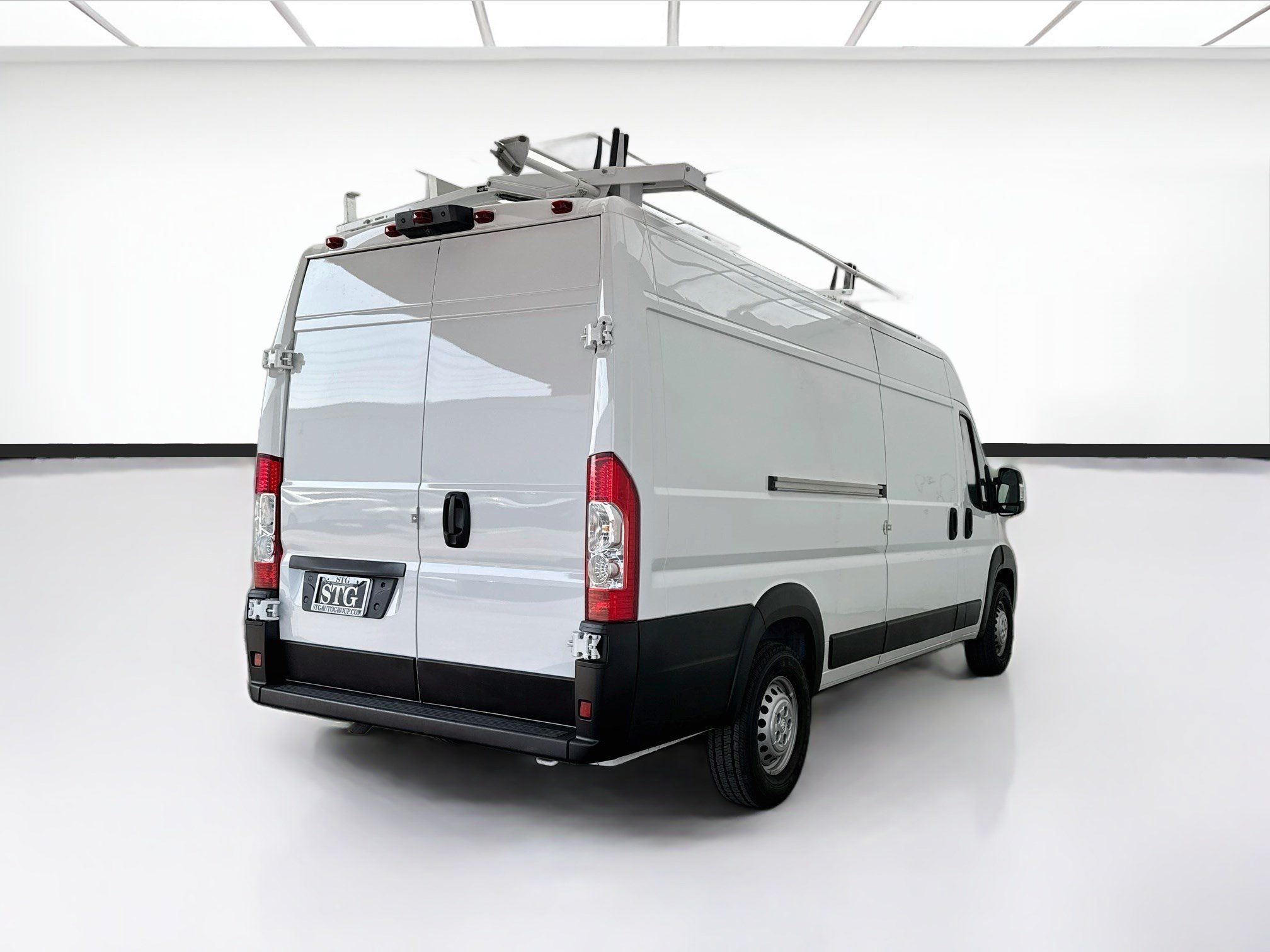 Used 2024 RAM ProMaster 3500 w/ Convenience Group FWD image 4