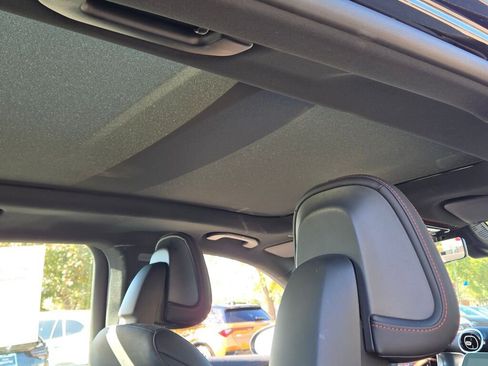 Used 2025 Mercedes-Benz GLC 43 AMG 4MATIC image 12