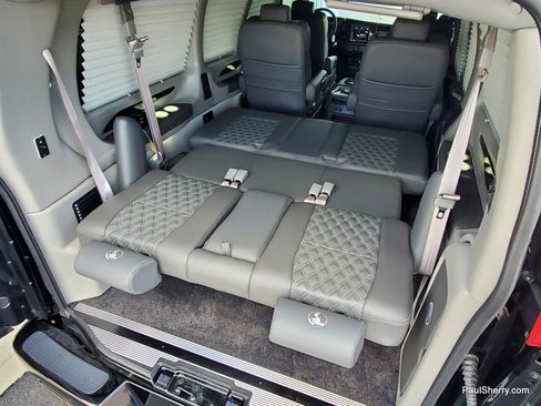 Used 2025 Chevrolet Express 2500 w/ Driver Convenience Package RWD image 5
