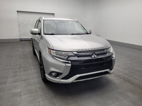 Used 2018 Mitsubishi Outlander SEL image 14