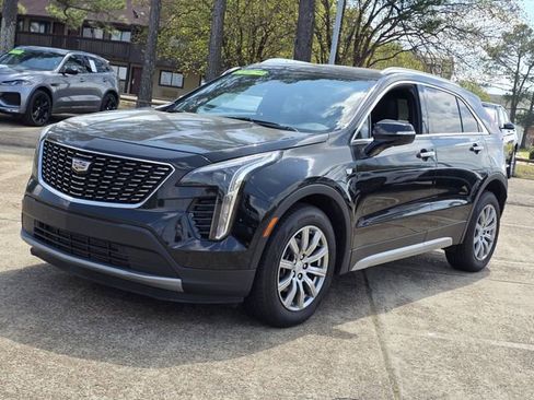 Used 2023 Cadillac XT4 Premium Luxury image 3