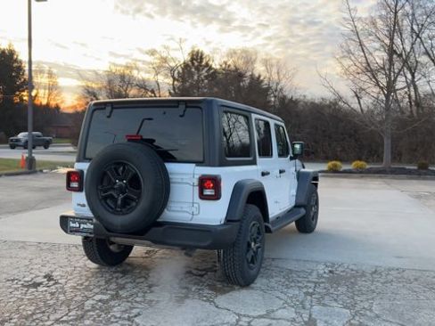 Used 2021 Jeep Wrangler Unlimited Sport image 8