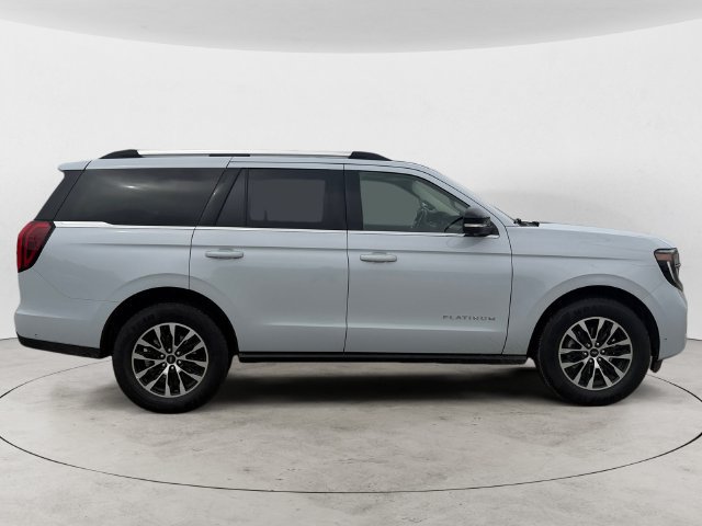 Certified 2025 Ford Expedition Platinum AWD/4WD image 4