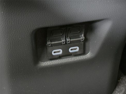 Used 2023 Toyota RAV4 XLE Premium image 23