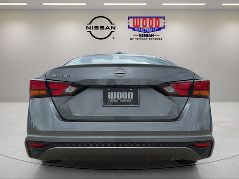 Certified 2025 Nissan Altima 2.5 SV FWD image 3