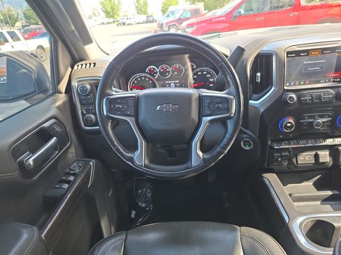 Used 2019 Chevrolet Silverado 1500 LT Trail Boss AWD/4WD image 12